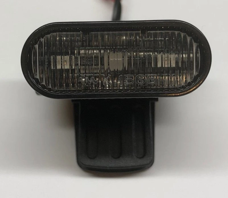 Fuxon Diodenrücklicht Für Schutzblechbefestigung RL-Mini Mit Winkelverstellung Schraubbef. E-Bike 2 Fuxon Diodenrücklicht Für Schutzblechbefestigung RL-Mini Mit Winkelverstellung Schraubbef. E-Bike – Bild 2